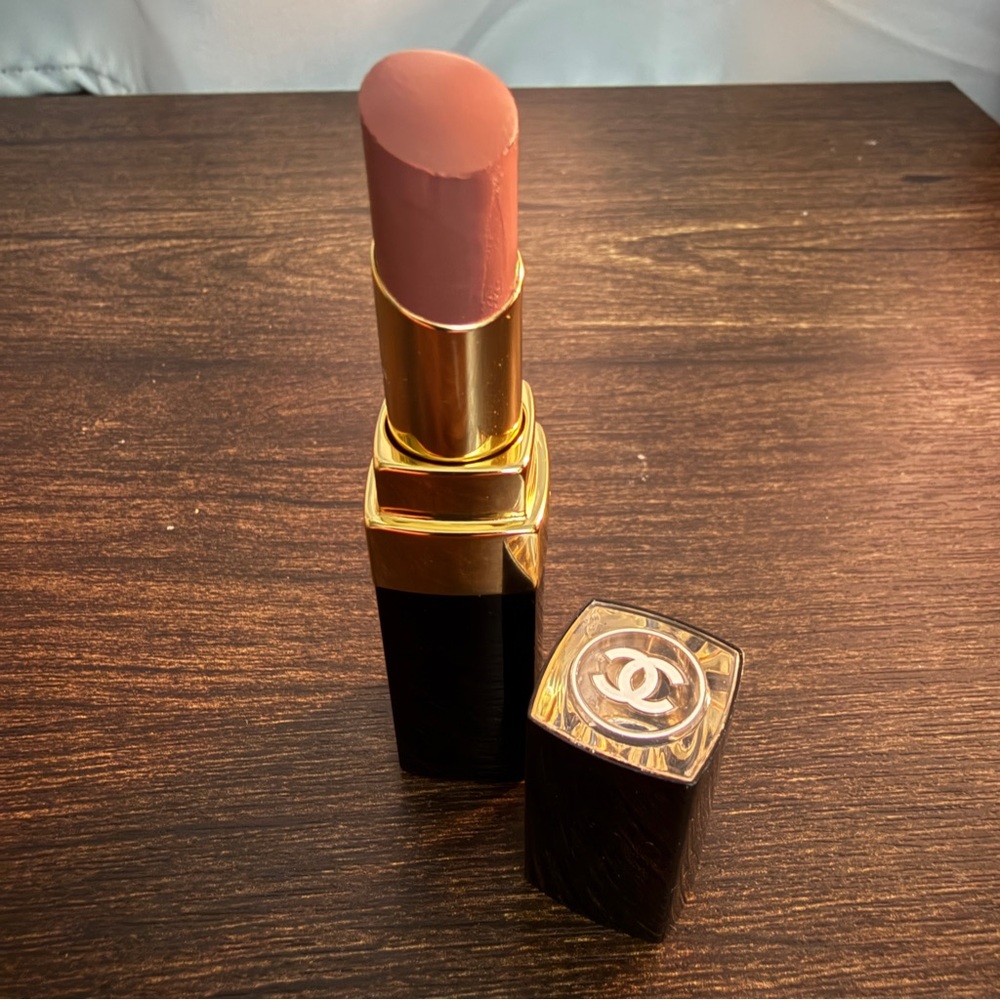 CHANEL Satin Lipstick in Soft Rose Nude